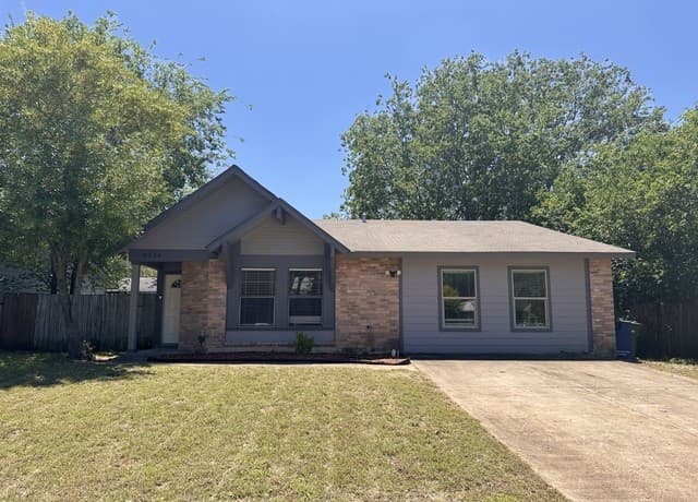 4-bedroom rental at 9426 Valley Bend in San Antonio, TX — photo 1