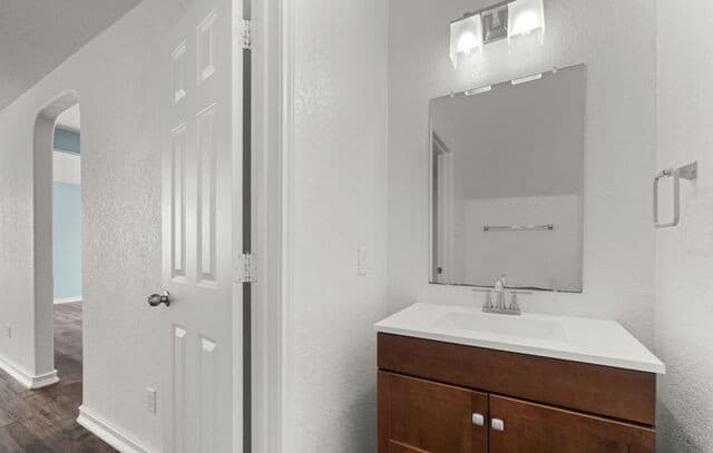 3-bedroom rental at 3814 Flyer Vis in San Antonio, TX — photo 4