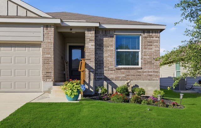 3-bedroom rental at 4331 Southton Loch in San Antonio, TX — photo 5