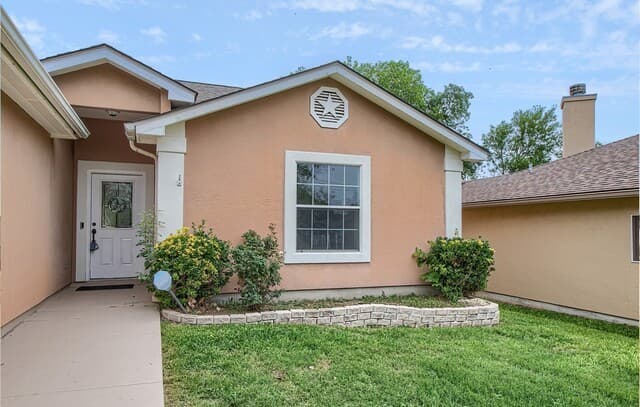 3-bedroom rental at 4010 Stahl Rd in San Antonio, TX — photo 3