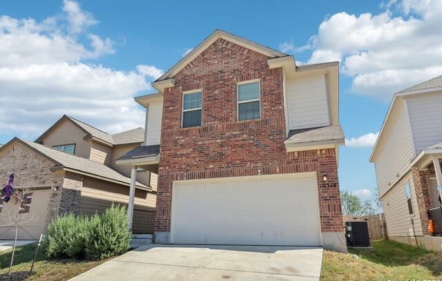 4-bedroom rental at 10514 Green Lake Dr in San Antonio, TX — photo 3