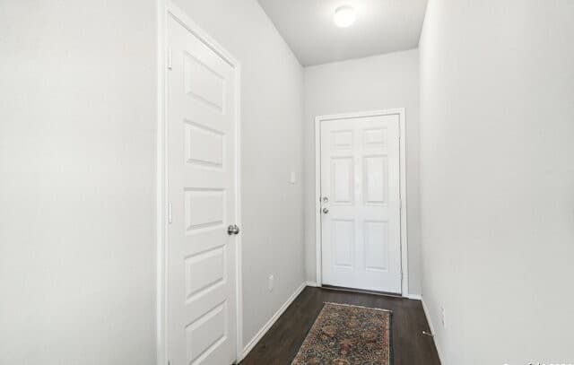 4-bedroom rental at 10514 Green Lake Dr in San Antonio, TX — photo 5