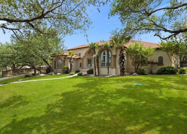 4-bedroom rental at 133 Windstone in Spring Branch, TX — photo 3