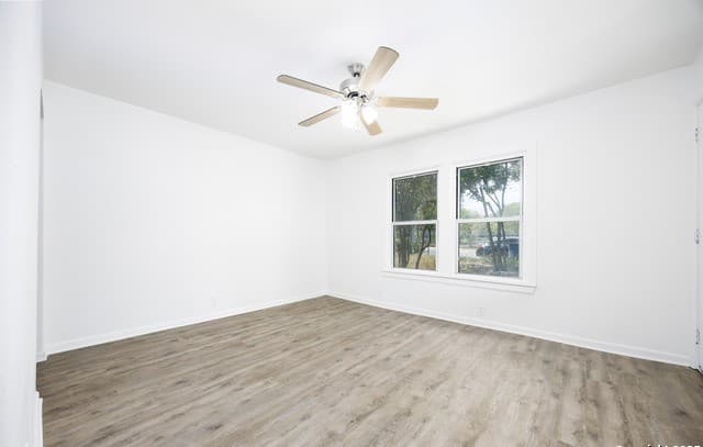 3-bedroom rental at 838 SW 39th in San Antonio, TX — photo 4