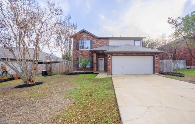 4-bedroom rental at 7414 Forest Stream in Live Oak, TX — photo 1