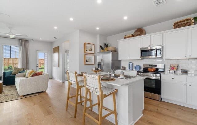 4-bedroom rental at 4954 Don Julio in San Antonio, TX — photo 3