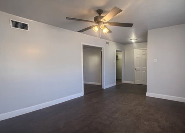 3-bedroom rental at 314 Basswood in San Antonio, TX — photo 4