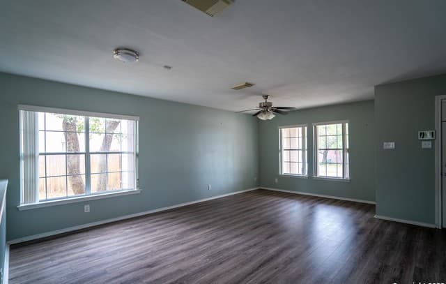 4-bedroom rental at 22047 Kenton Knl in San Antonio, TX — photo 3