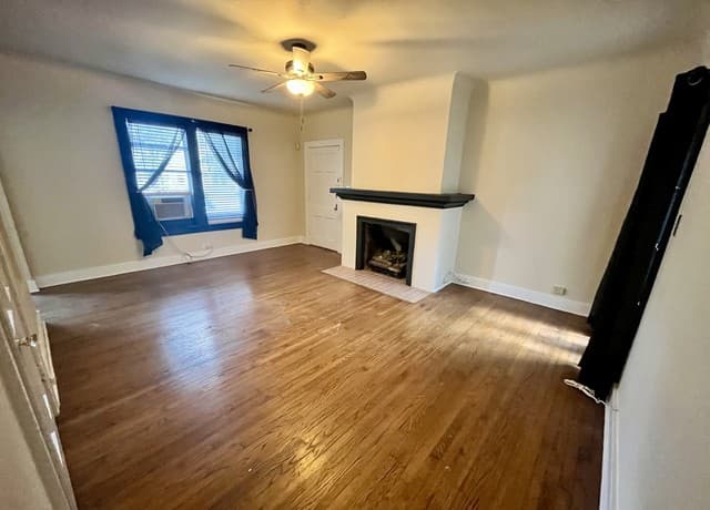 1-bedroom rental at 424 E Ashby Pl Unit 1 in San Antonio, TX — photo 2