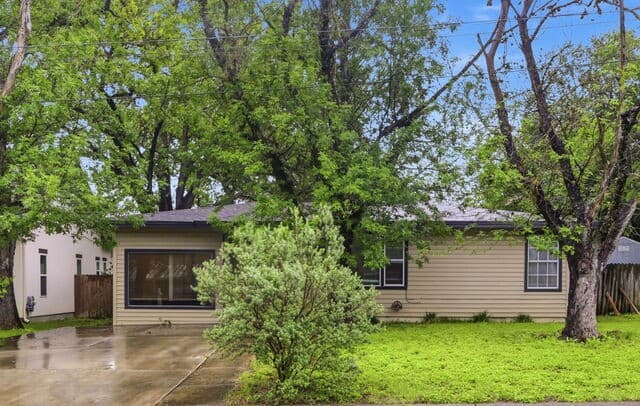 3-bedroom rental at 129 Phil Wilson in Boerne, TX — photo 2
