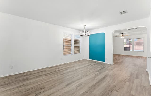 4-bedroom rental at 27207 Rio Pass in Boerne, TX — photo 3