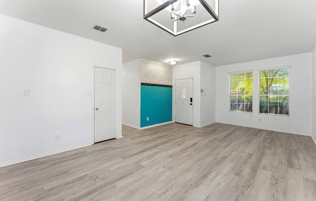 4-bedroom rental at 27207 Rio Pass in Boerne, TX — photo 5