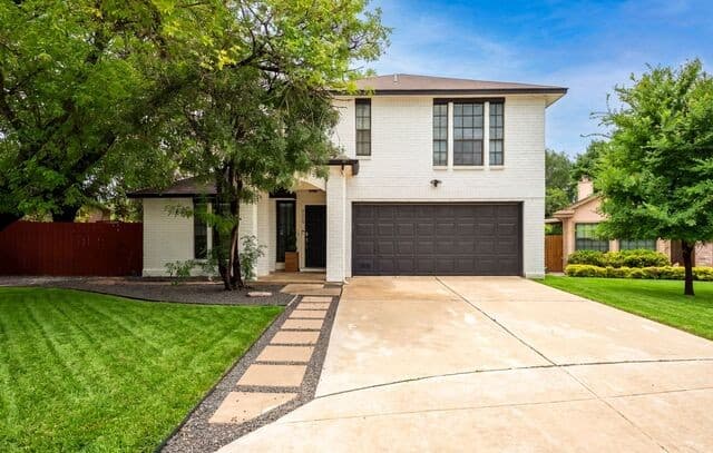 3-bedroom rental at 9219 Big Bethel Dr in San Antonio, TX — photo 1
