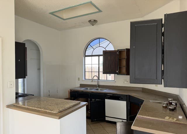3-bedroom rental at 4146 Sunrise Point Dr in San Antonio, TX — photo 4