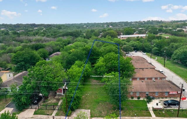 rental at 1647 Amanda ST in San Antonio, TX — photo 3