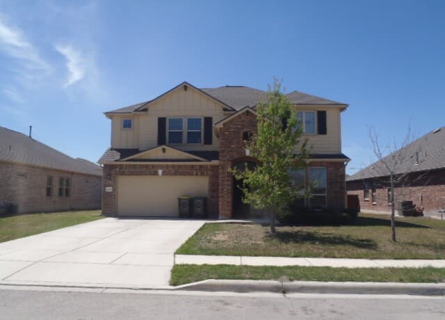 4-bedroom rental at 5009 Arrow Rdg in Marion, TX — photo 4