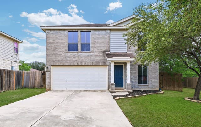 3-bedroom rental at 430 Bridle Rdg in San Antonio, TX — photo 1
