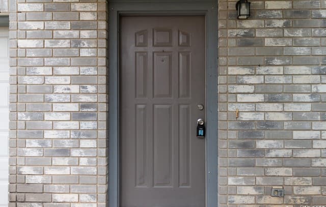 3-bedroom rental at 8310 Border Ridge Dr in San Antonio, TX — photo 3