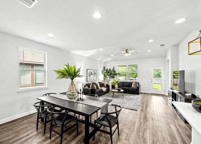 4-bedroom rental at 12802 Fairview Farms in San Antonio, TX — photo 5