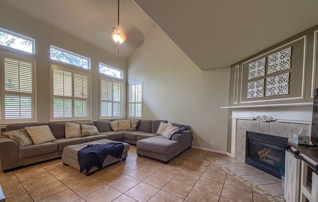 4-bedroom rental at 20514 Wild Springs Dr in San Antonio, TX — photo 3
