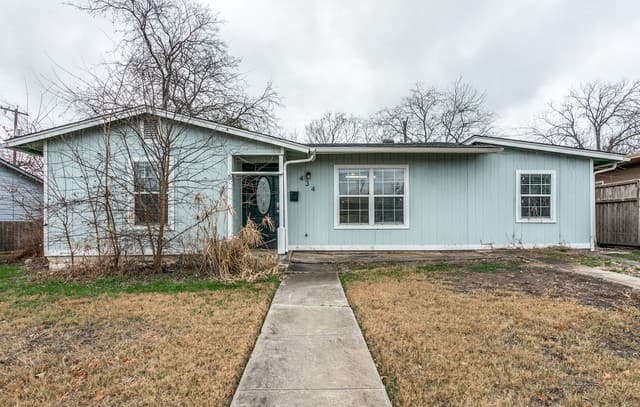 3-bedroom rental at 434 Olney Dr in San Antonio, TX — photo 1