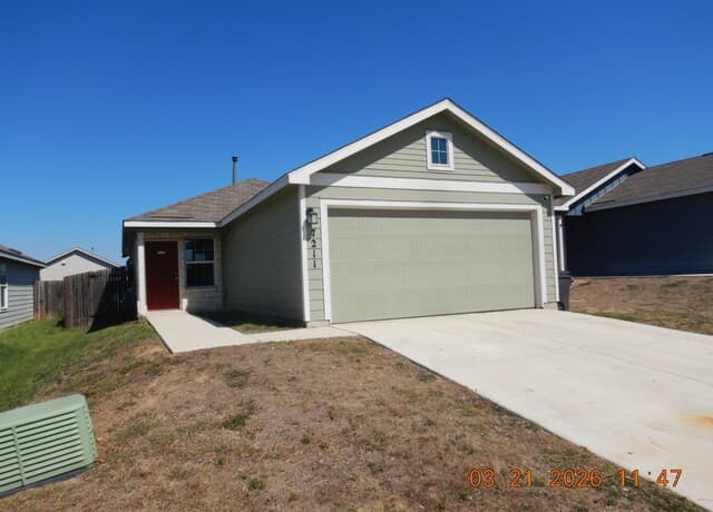 3-bedroom rental at 7211 Lavaca Blf in San Antonio, TX — photo 1