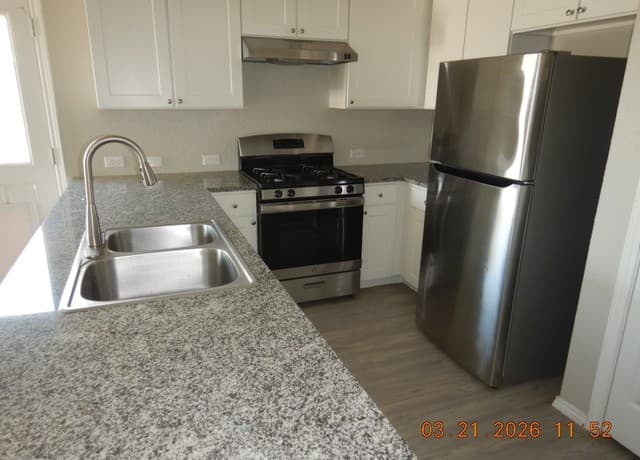 3-bedroom rental at 7211 Lavaca Blf in San Antonio, TX — photo 3