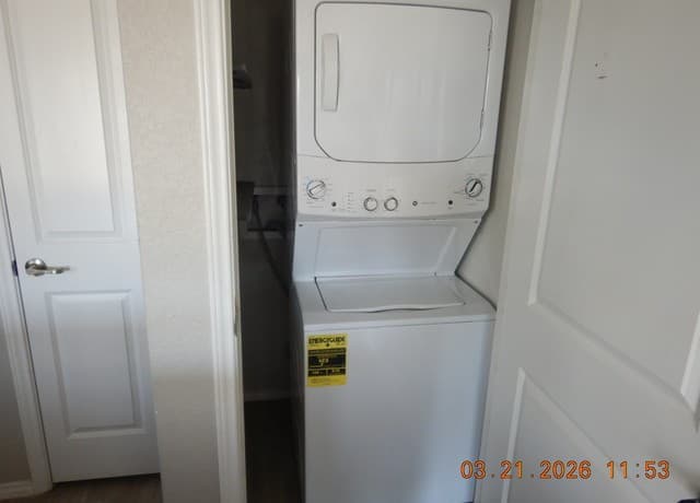 3-bedroom rental at 7211 Lavaca Blf in San Antonio, TX — photo 4