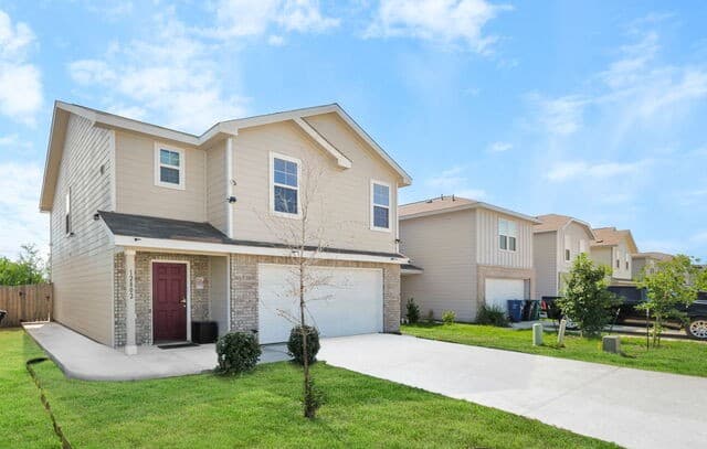 4-bedroom rental at 12802 Lorena Ochoa in San Antonio, TX — photo 2