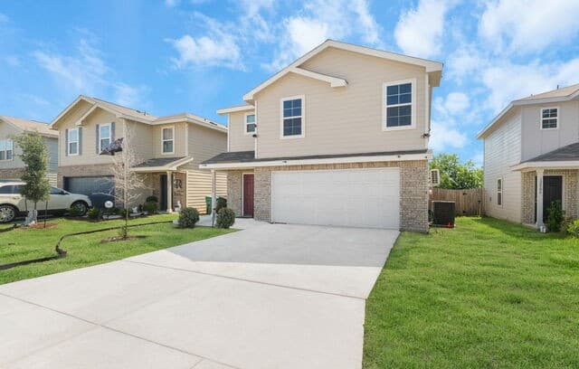 4-bedroom rental at 12802 Lorena Ochoa in San Antonio, TX — photo 3