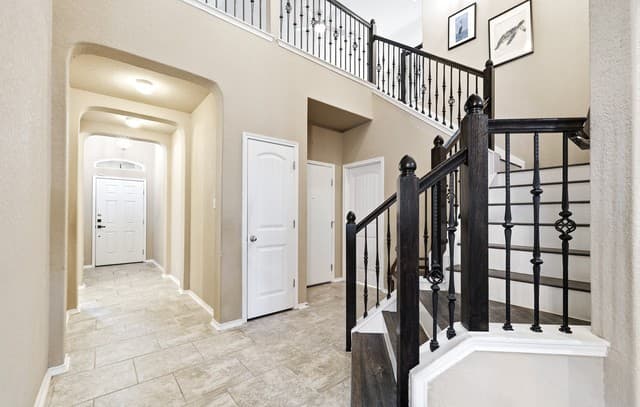4-bedroom rental at 6826 Fort Bnd in San Antonio, TX — photo 2
