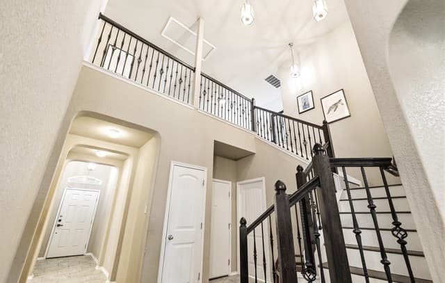 4-bedroom rental at 6826 Fort Bnd in San Antonio, TX — photo 3