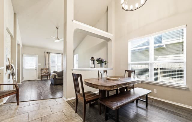 4-bedroom rental at 6826 Fort Bnd in San Antonio, TX — photo 5