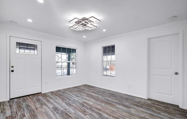 4-bedroom rental at 1112 Gladstone in San Antonio, TX — photo 4