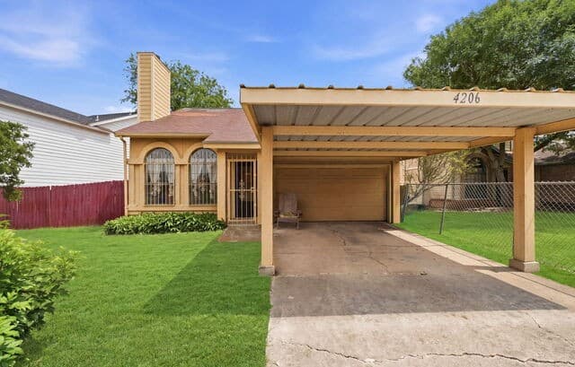 3-bedroom rental at 4206 Sunrise Creek Dr in San Antonio, TX — photo 1