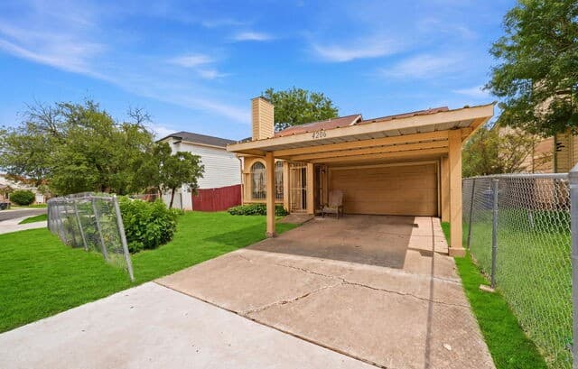 3-bedroom rental at 4206 Sunrise Creek Dr in San Antonio, TX — photo 3