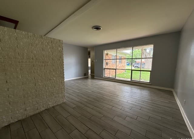 3-bedroom rental at 4519 Creekmoor Dr in San Antonio, TX — photo 3