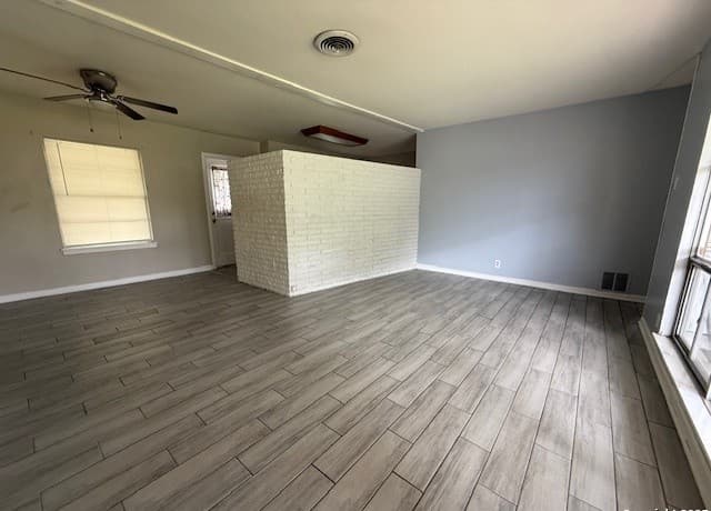 3-bedroom rental at 4519 Creekmoor Dr in San Antonio, TX — photo 4