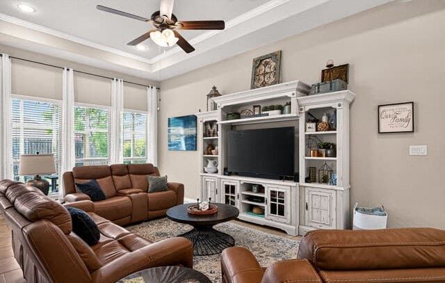 4-bedroom rental at 15512 Albrecht Ln in Selma, TX — photo 3