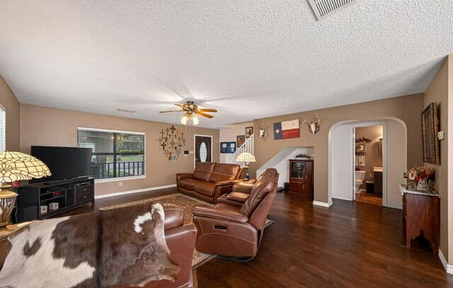 4-bedroom rental at 3308 Baldwin Park in Schertz, TX — photo 5