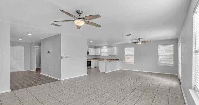 4-bedroom rental at 7435 Primrose Post in San Antonio, TX — photo 5