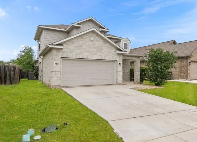 3-bedroom rental at 7210 Archers Grove in San Antonio, TX — photo 2