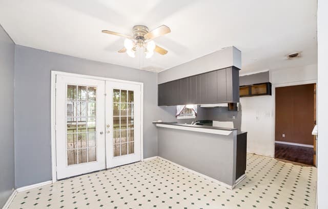 3-bedroom rental at 7070 Greenberry Dr in San Antonio, TX — photo 5