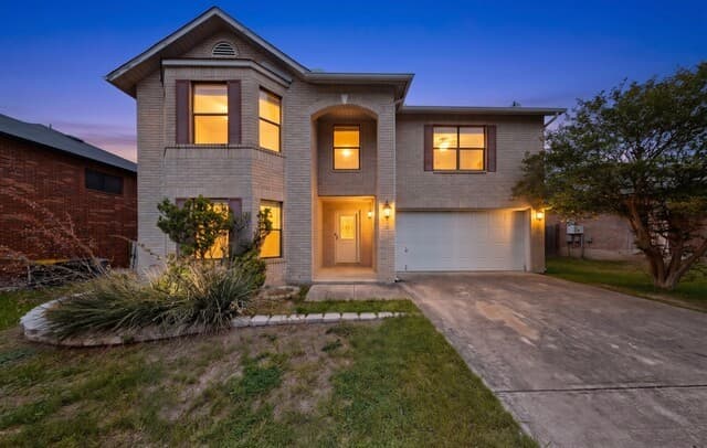 4-bedroom rental at 1652 Willow Top Dr in Schertz, TX — photo 1