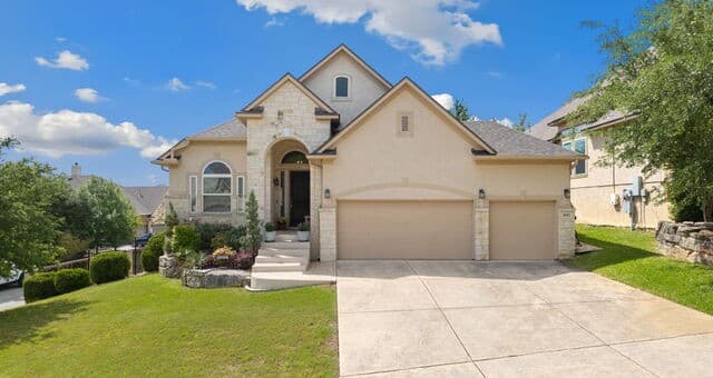 4-bedroom rental at 8502 Nichols Rim in Boerne, TX — photo 1