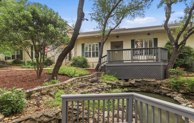 3-bedroom rental at 1418 Rain Song in San Antonio, TX — photo 3