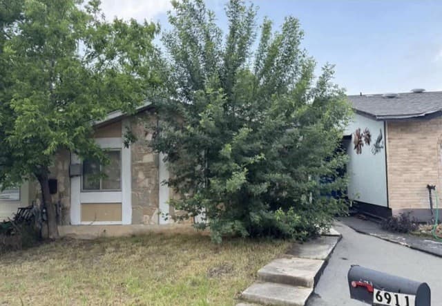 3-bedroom rental at 6911 Neston Dr Unit 0 in San Antonio, TX — photo 1