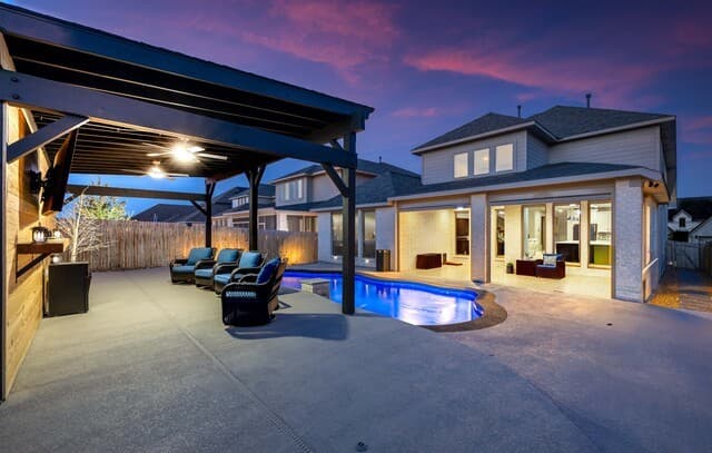 4-bedroom rental at 9735 War Party Trl in San Antonio, TX — photo 3