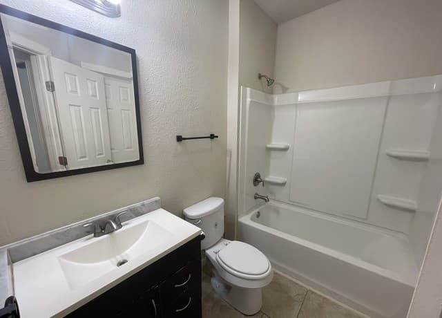1-bedroom rental at 743 Eleanor Unit 101 in San Antonio, TX — photo 4