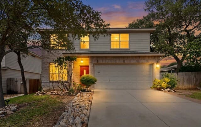 3-bedroom rental at 17031 Graham Walk in San Antonio, TX — photo 2
